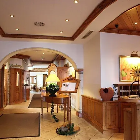 ホテル Feckl Ehningen