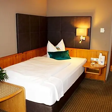 Hotell Feckl 4*