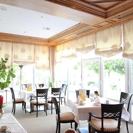 飞克尔酒店 Ehningen